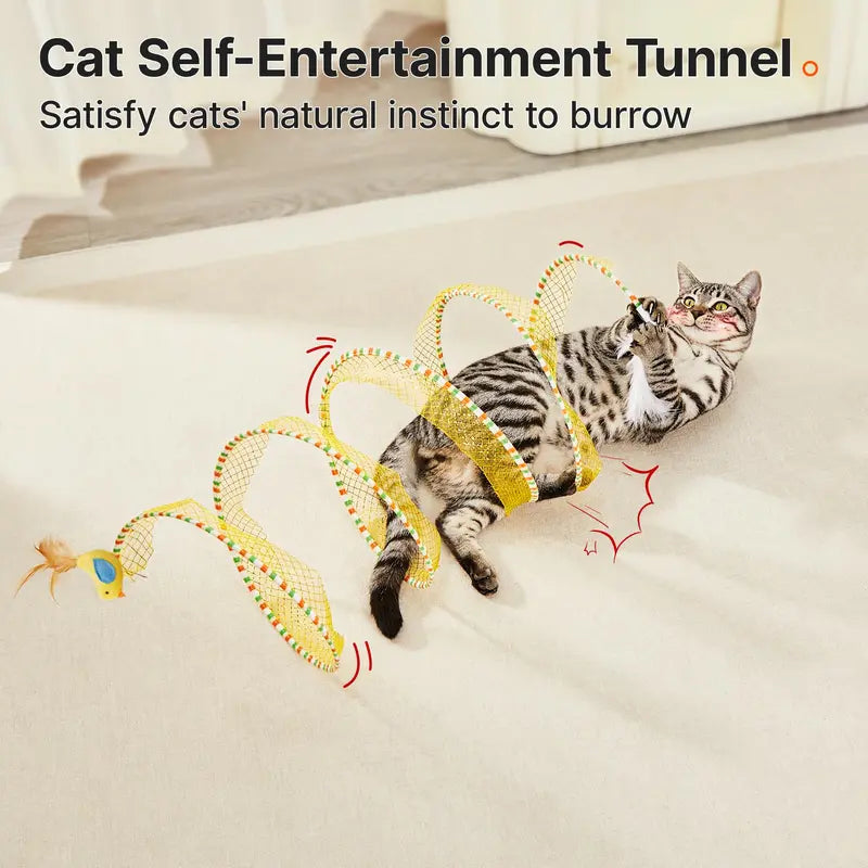 A spring-coil tunnel that cats absolutely love; featuring a combination of feathers and bells, it fully satisfies their curiosity.