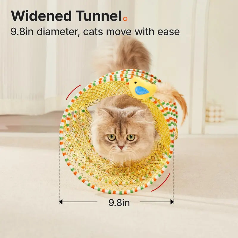 A spring-coil tunnel that cats absolutely love; featuring a combination of feathers and bells, it fully satisfies their curiosity.